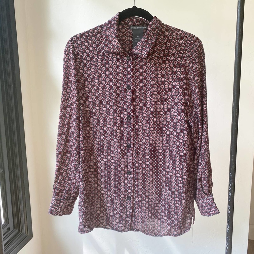 CHELSEA & THEODORE Women's Gray/Maroon Floral Mosaic Stripe Button Up Shirt sz S